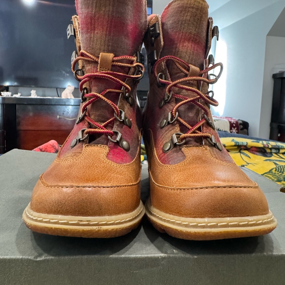 Timberland Brown and Red Plaid Lace-Up Boots - Picture 2 of 16